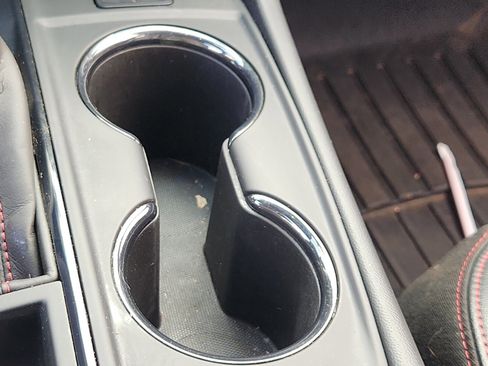 Used 2024 Chevrolet Equinox RS w/ RS Leather Package image 17