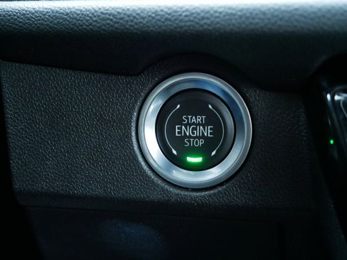 Used 2024 Chevrolet Traverse LT image 26