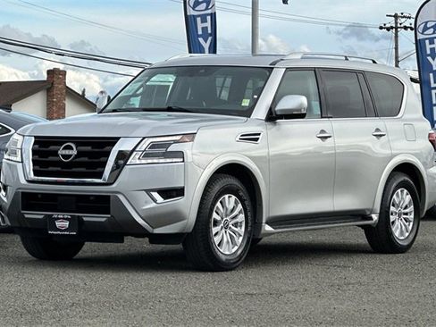 Used 2024 Nissan Armada SV image 11