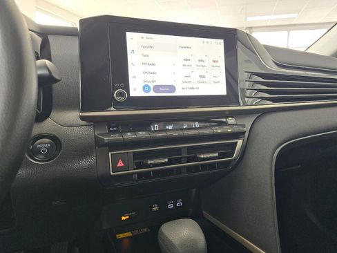 Used 2025 Toyota Camry LE FWD image 25