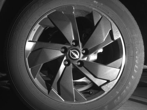 Used 2025 Nissan Rogue SV image 14