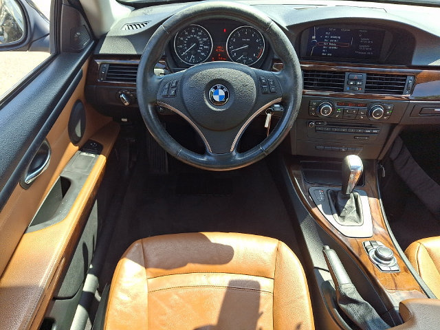 Used 2012 BMW 328i xDrive Coupe AWD/4WD image 3