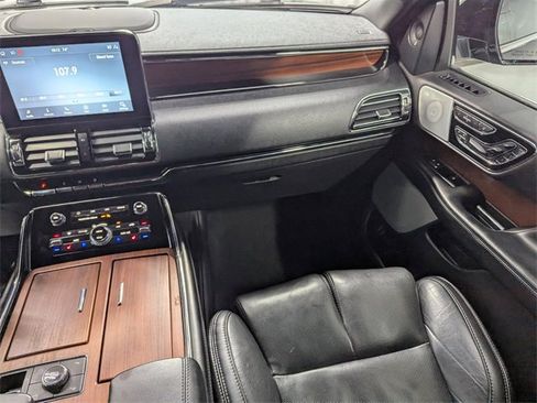 Used 2020 Lincoln Navigator Reserve w/ Equipment Group 208A Reserve image 8