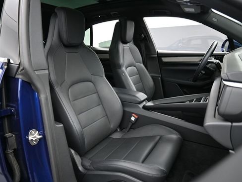 Certified 2024 Porsche Macan 4 Electric image 32