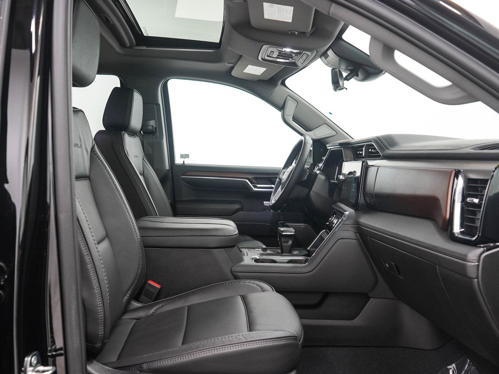 Used 2024 GMC Sierra 1500 Denali AWD/4WD image 13