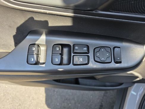 Used 2023 Hyundai Kona SEL FWD image 13
