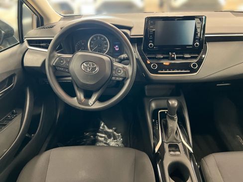 Used 2022 Toyota Corolla LE w/ Carpet Mat Package (TMS) FWD image 18