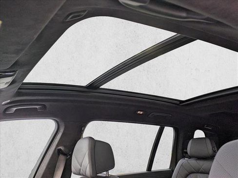 Used 2024 BMW X7 xDrive40i w/ M Sport Package image 13