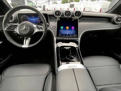 Used 2026 Mercedes-Benz GLC 300 4MATIC image 9