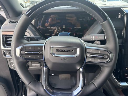 New 2026 GMC Yukon Denali w/ Denali Reserve Package AWD/4WD image 24
