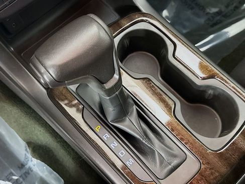 Used 2016 GMC Canyon SLT w/ Driver Alert Package image 16