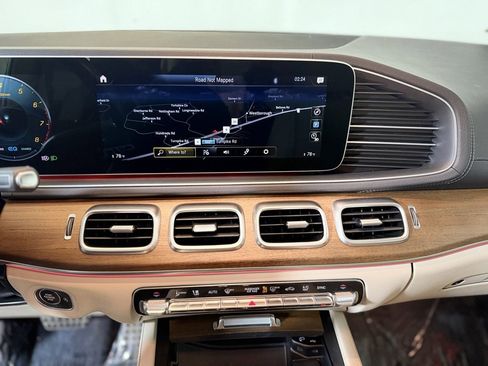 Used 2022 Mercedes-Benz GLS 450 4MATIC image 17