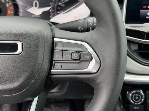 Used 2023 Jeep Compass Limited AWD/4WD image 14