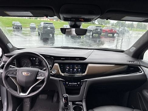 Used 2025 Cadillac XT6 Premium Luxury w/ Platinum Package AWD/4WD image 6