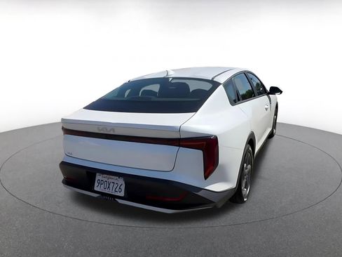 Used 2025 Kia K4 LXS image 15