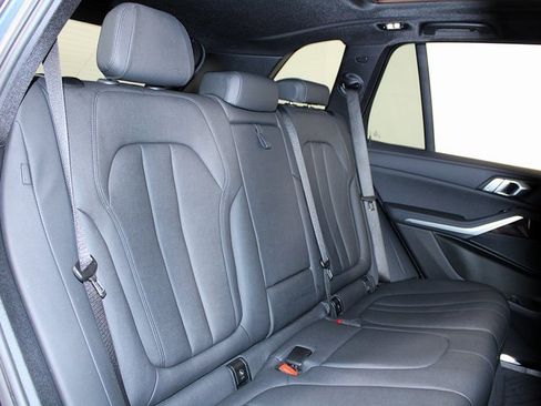 Used 2021 BMW X5 xDrive40i w/ Convenience Package image 23