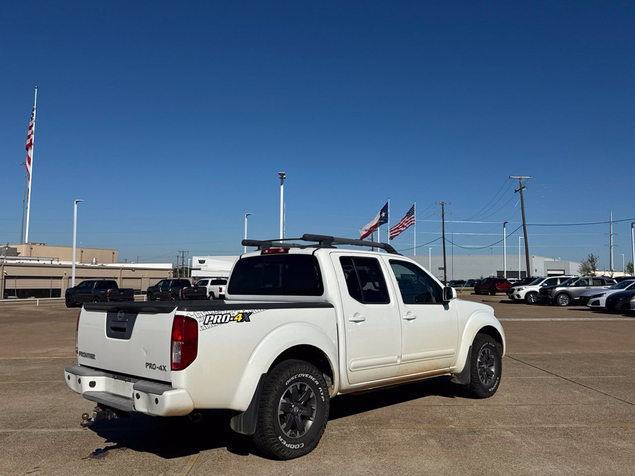 Used 2015 Nissan Frontier PRO-4X w/ Pro-4x Luxury Package AWD/4WD image 26