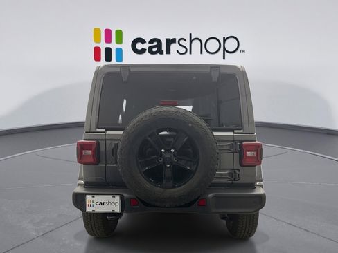 Used 2022 Jeep Wrangler Unlimited Sahara image 4