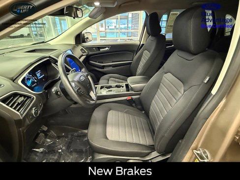 Used 2021 Ford Edge SE image 12