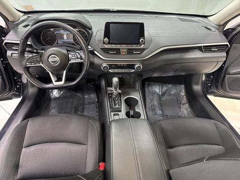 Used 2019 Nissan Altima 2.5 SV image 14