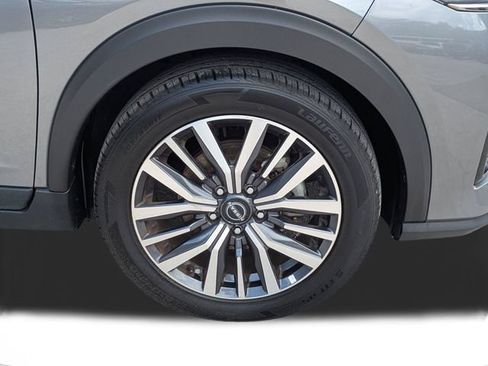 Used 2024 Nissan Kicks SR FWD image 11