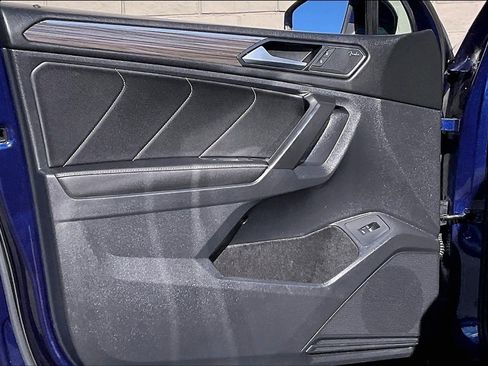 Certified 2022 Volkswagen Tiguan SEL R-Line image 22