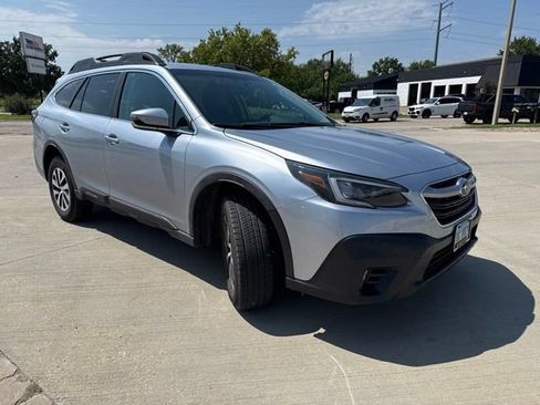 Used 2020 Subaru Outback Premium w/ Popular Package #1 AWD/4WD image 2