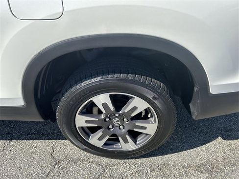 Used 2019 Honda Ridgeline RTL-T image 11