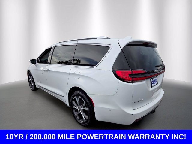 Used 2022 Chrysler Pacifica Pinnacle AWD/4WD image 3