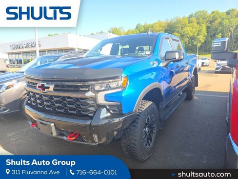 Used 2022 Chevrolet Silverado 1500 ZR2 w/ Technology Package AWD/4WD image 1
