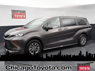 Used 2022 Toyota Sienna XLE video 1