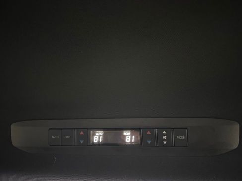 Used 2025 Toyota Sienna XSE image 52