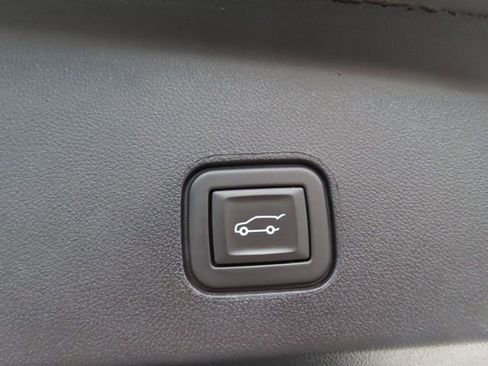Used 2024 Cadillac Lyriq Luxury AWD/4WD image 41
