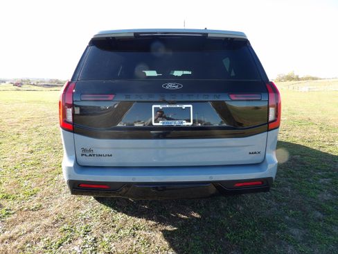 New 2025 Ford Expedition Max Platinum w/ Stealth Performance Package AWD/4WD image 14