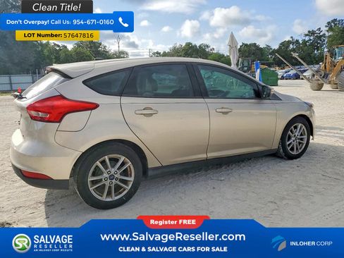 Used 2017 Ford Focus SE FWD image 4