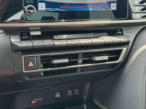 Certified 2025 Toyota Camry SE FWD image 30