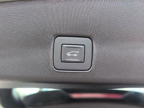 Used 2025 Chevrolet TrailBlazer ACTIV w/ Convenience Package image 34