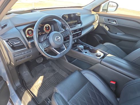 Used 2022 Nissan Rogue Platinum w/ Head-Up Display Package image 15