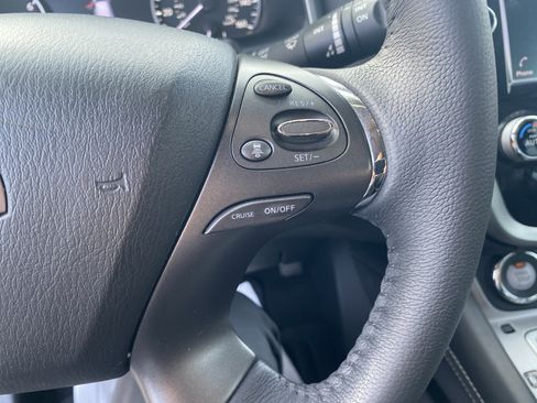 Used 2023 Nissan Murano SV w/ SV Midnight Edition Package image 12