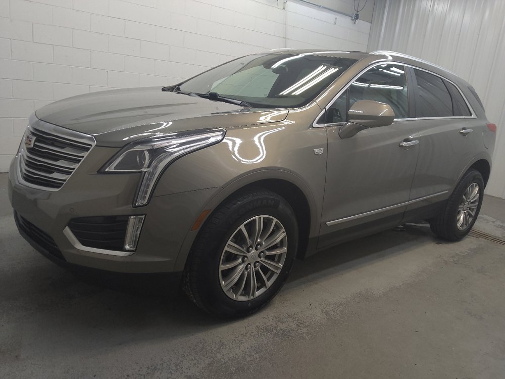 Used 2018 Cadillac XT5 Luxury w/ Driver Awareness Package FWD image 2