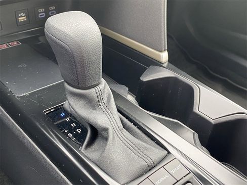 Certified 2025 Toyota Camry LE image 12