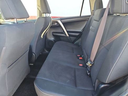 Used 2016 Toyota RAV4 XLE AWD/4WD image 37