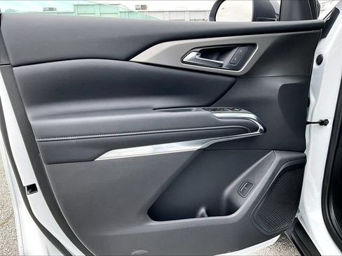 New 2027 Chevrolet Traverse LT w/ Midnight/Sport Edition AWD/4WD image 25
