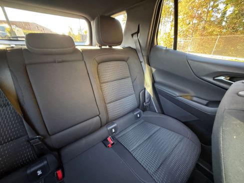 Used 2025 Chevrolet Equinox LT image 37