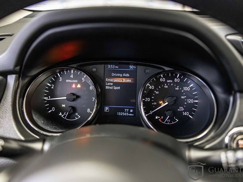 Used 2020 Nissan Rogue SV image 24