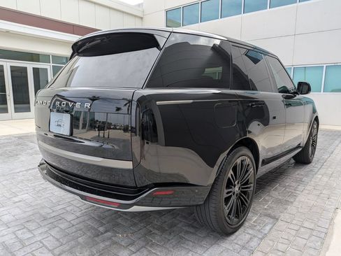 Certified 2025 Land Rover Range Rover SE AWD/4WD image 6