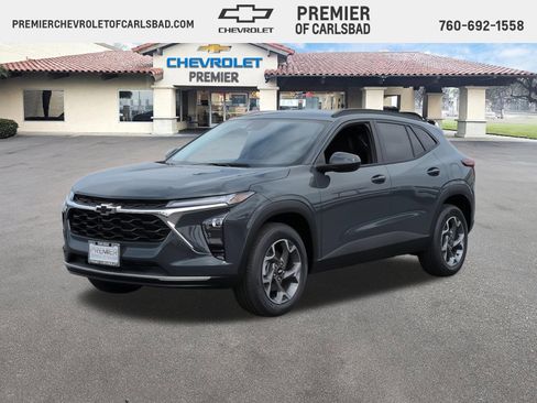 New 2026 Chevrolet Trax LT w/ Driver Confidence Package FWD image 1