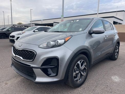 Certified 2022 Kia Sportage LX image 4