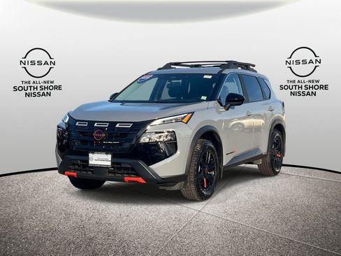 Certified 2025 Nissan Rogue SV image 4