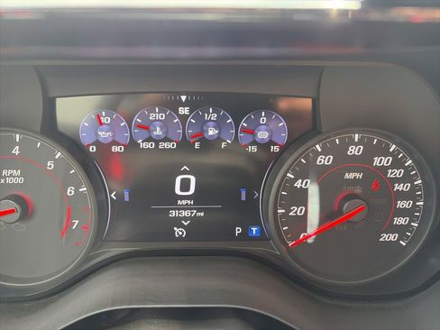 Used 2019 Chevrolet Camaro ZL1 RWD image 6
